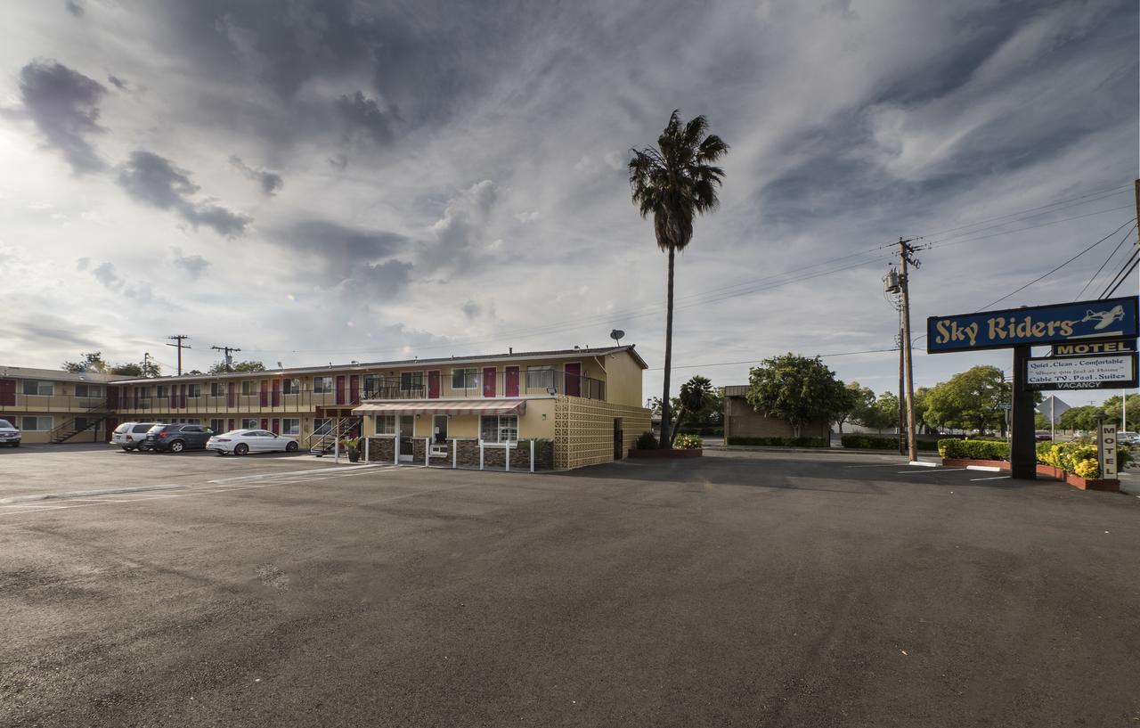 Sky Riders Motel Sacramento Exterior photo