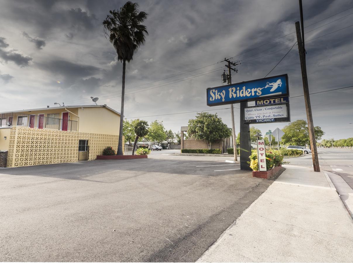 Sky Riders Motel Sacramento Exterior photo